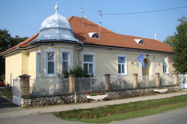 in00028
